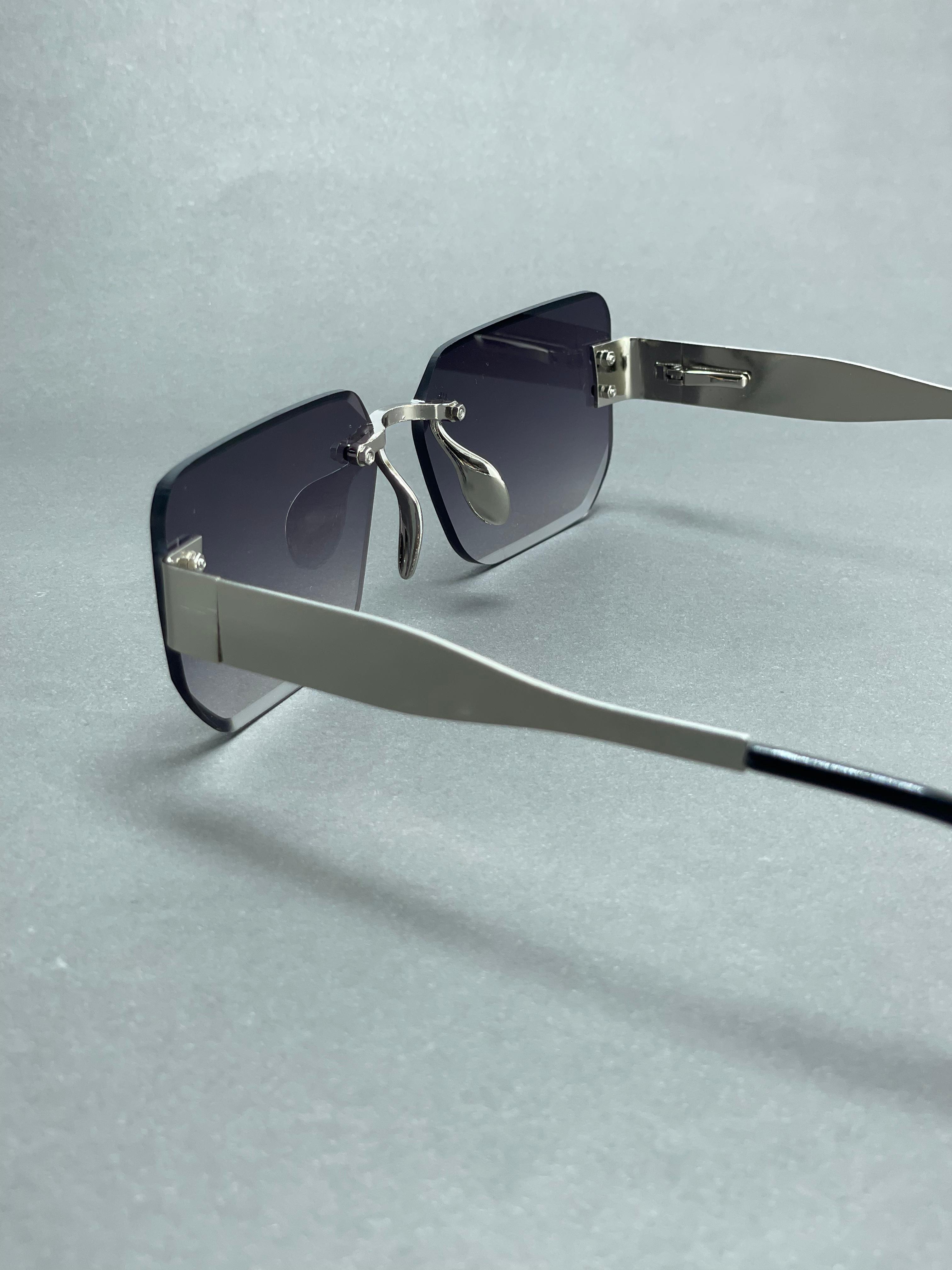 Elegant rectangle silver rimless sunglasses