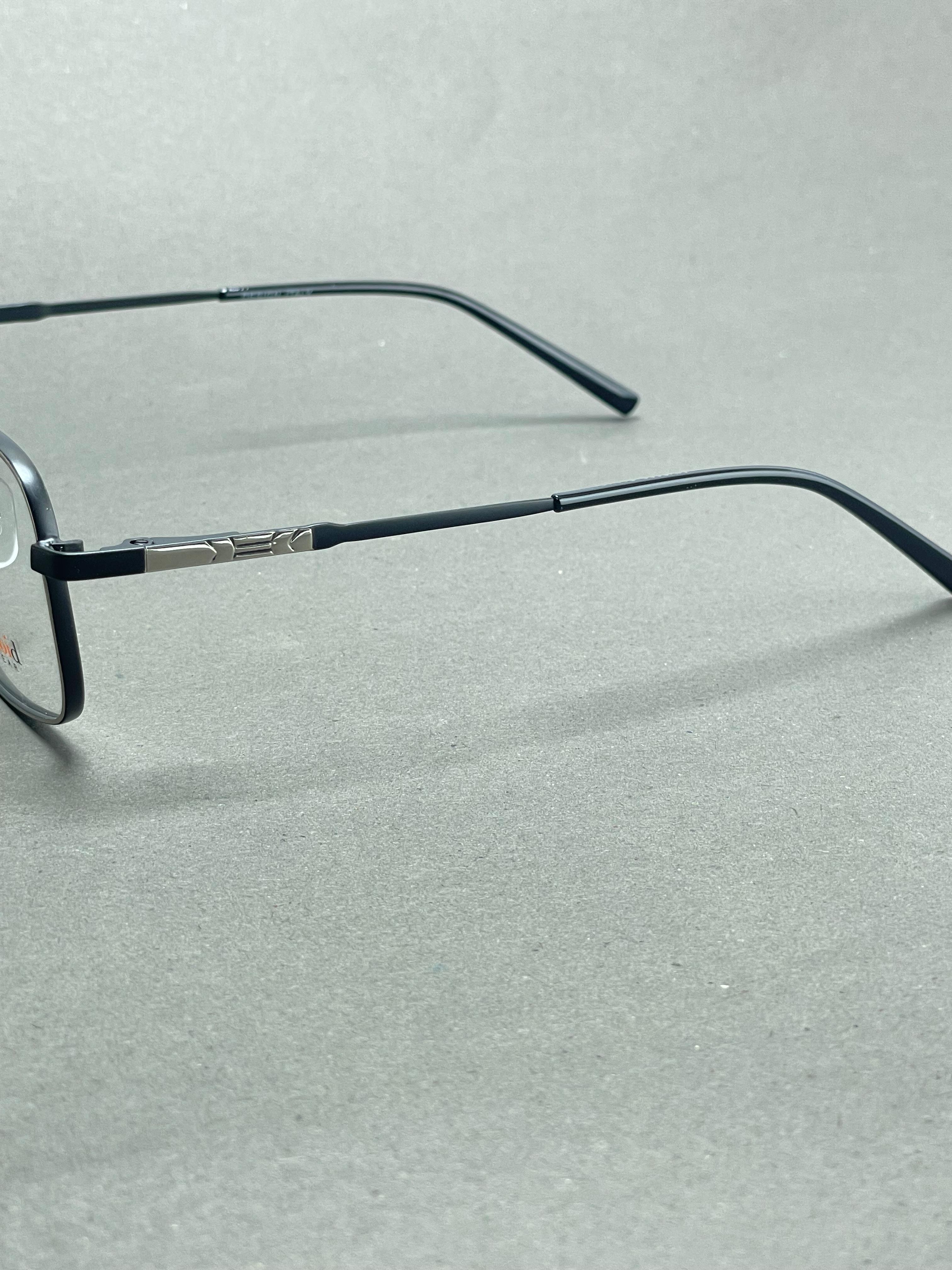 Sleek, modern rimless
